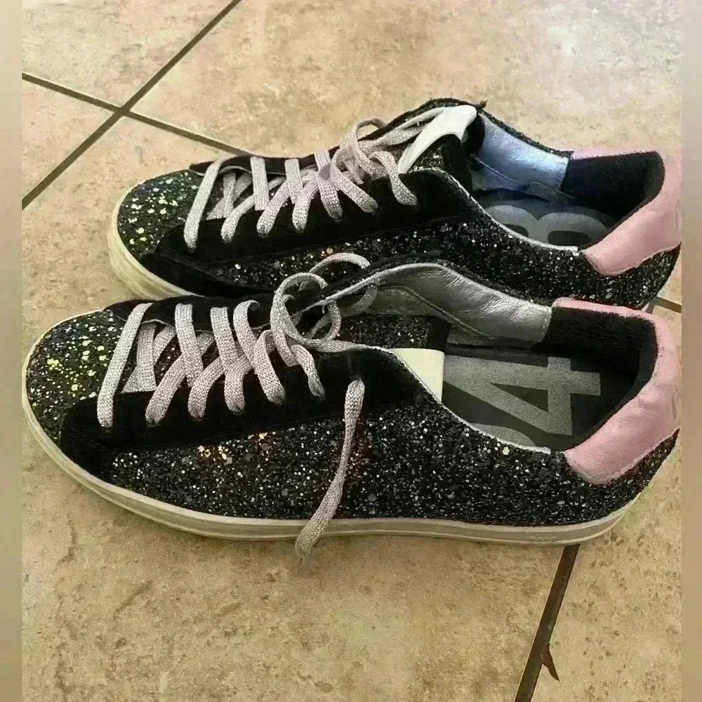 P448 Glitter Sneakers